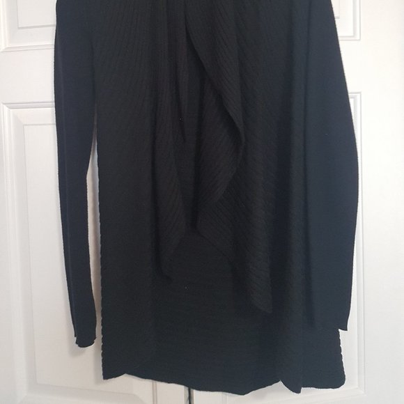 Dynamite Long Sleeved Wrap - Picture 2 of 8